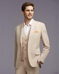 he-latest-fashion-of-cream-colored-man-wedding