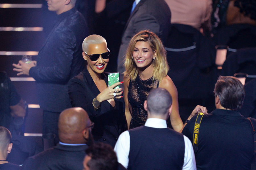 amberrosehaileybaldwin-597569674