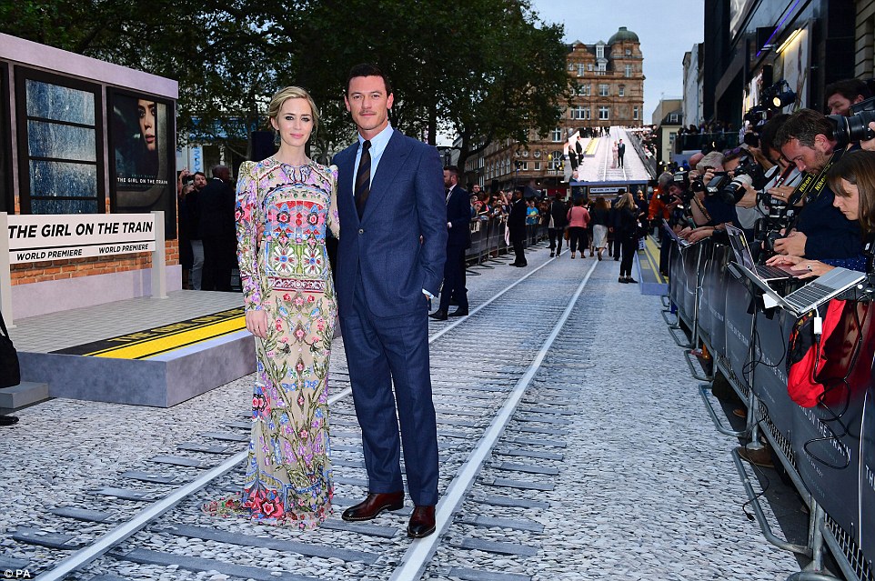 389dfe9800000578-3798836-image-a-181_1474396667432