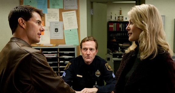 tom-cruise-lee-child-rosamund-pike-jack-reacher-paramount-crop