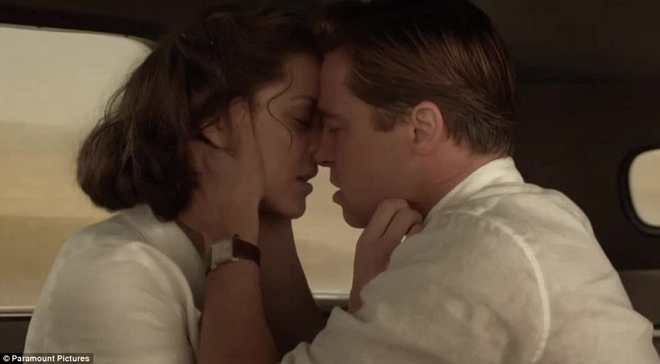 389fbe3600000578-3799205-impeccable_timing_brad_pitt_and_marion_cotillard_get_hot_and_hea-a-101_1474410020205