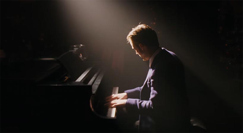 La La Land (2016 Film) - MovieholicHub.com