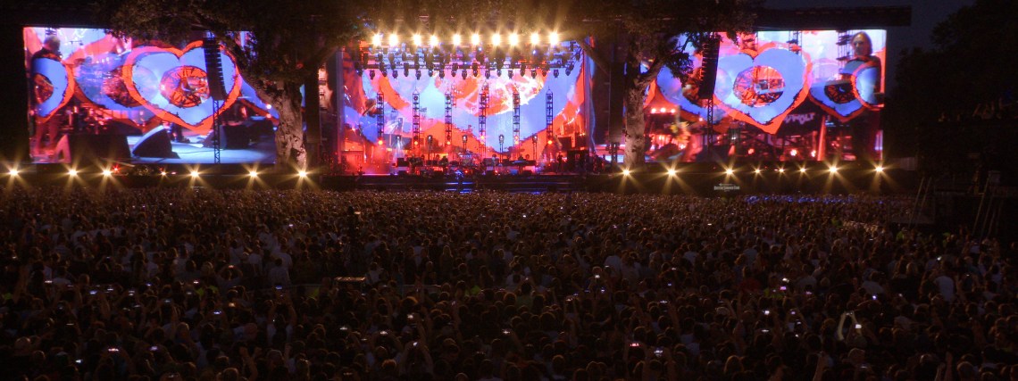 THE CURE ANNIVERSARY_PRODUCTION STILL_8.jpg