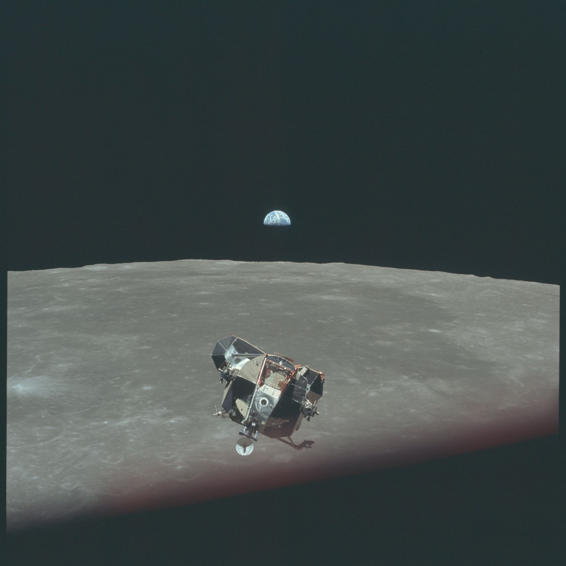 HISTORY - ALUZINAJE LOS ARCHIVOS PERDIDOS - 4